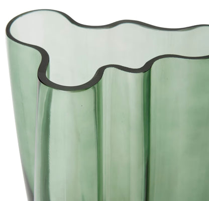 Victoria Vase - 19 x 13 x 25cm
