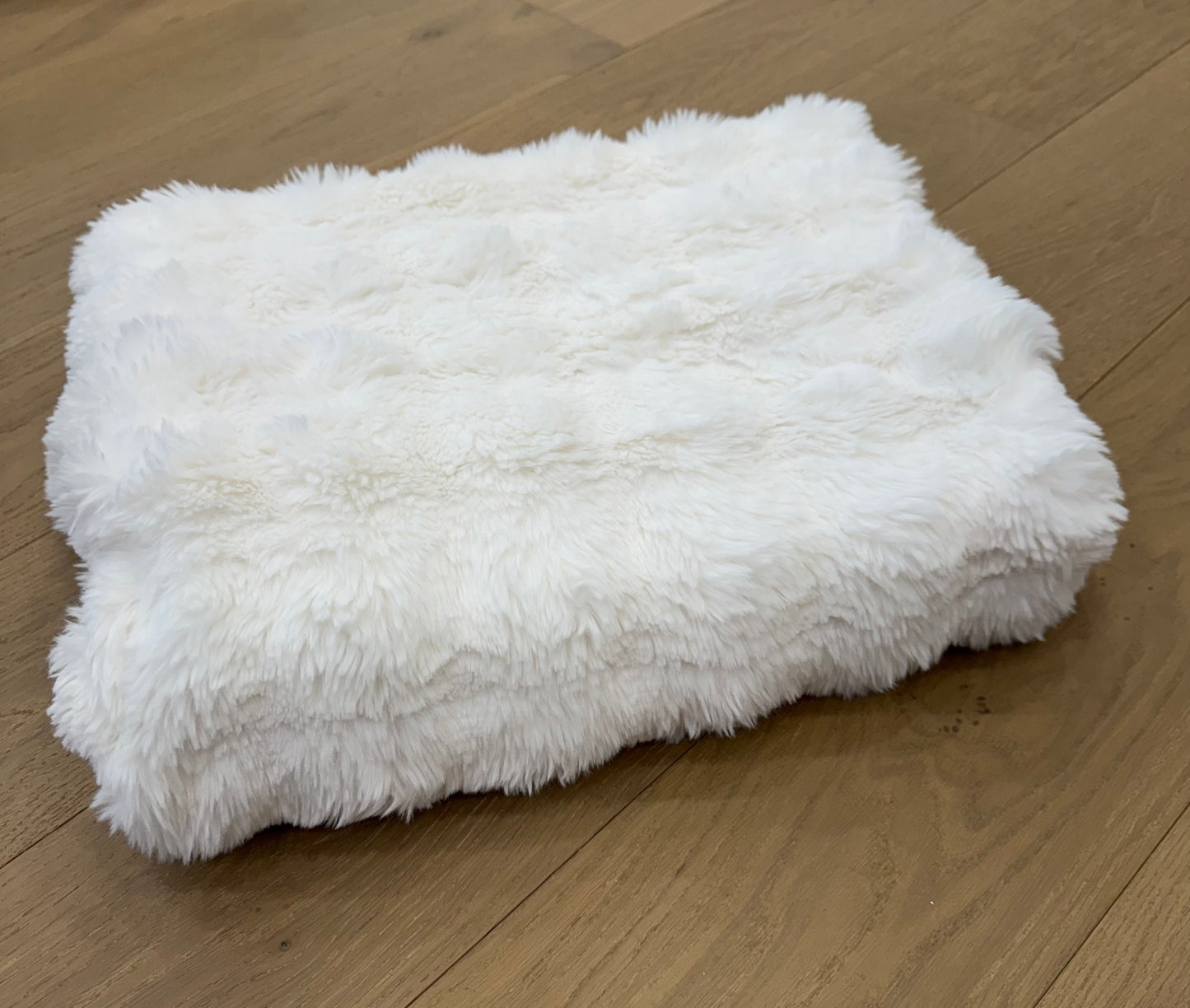 Luxury Faux Fur Throw - Snow