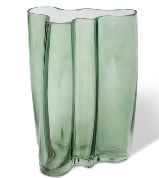 Victoria Vase - 19 x 13 x 25cm
